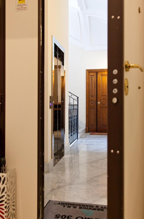 Le Corti Di Napoli Apartments Exteriör bild